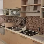 Albizzihome Apartament *